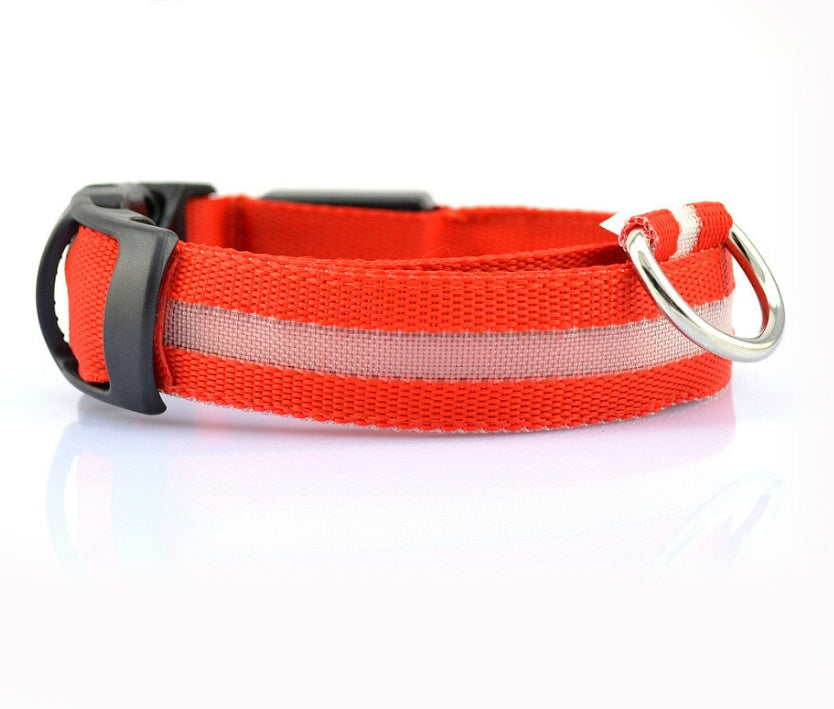Collar luminoso de nailon LED para perros, seguridad nocturna intermitente, brillo en la oscuridad, correa para perros y gatos, suministros ajustables para mascotas